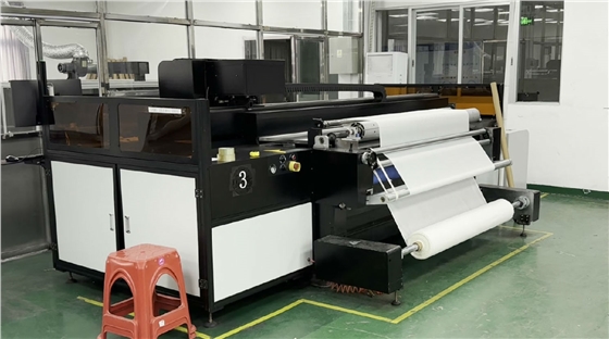 數碼印花(huā)機長時間運行(háng)如何确保精度(du)和分辨率?