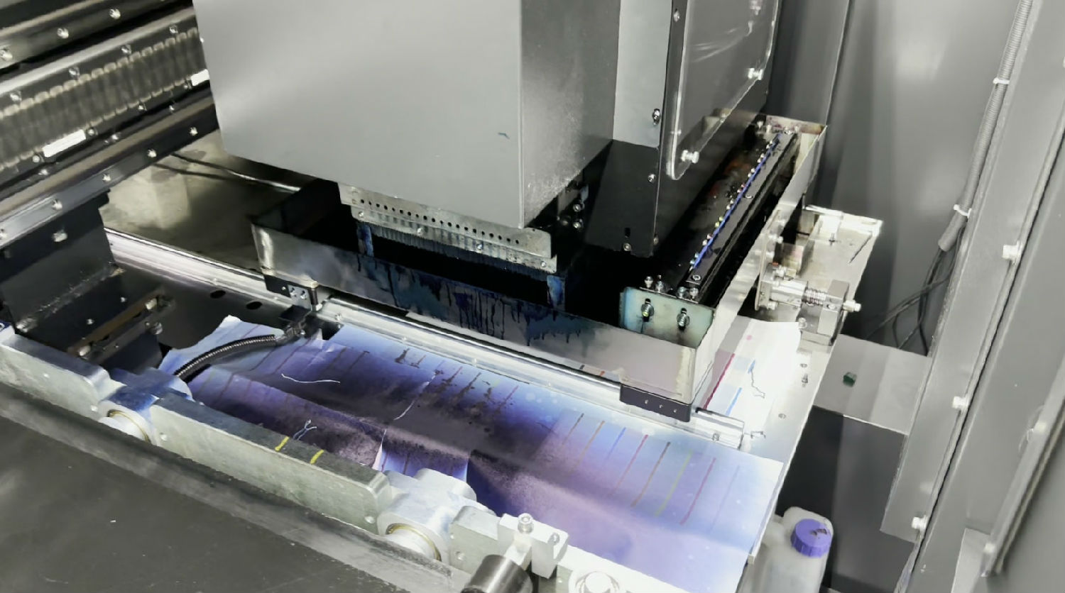 直(zhí)噴數碼印花機(ji)如何抽取廢墨(mò)?