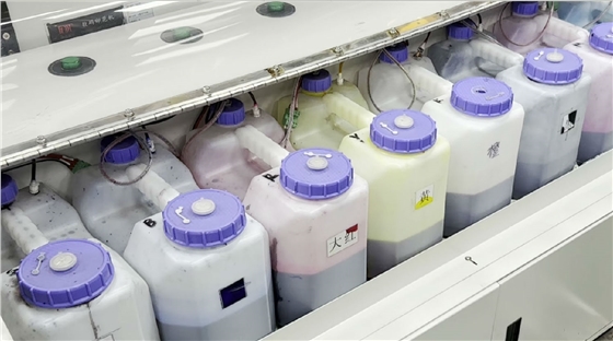 數碼直(zhi)噴印花機打印(yìn)圖案顔色不夠(gou)亮怎麽解決?