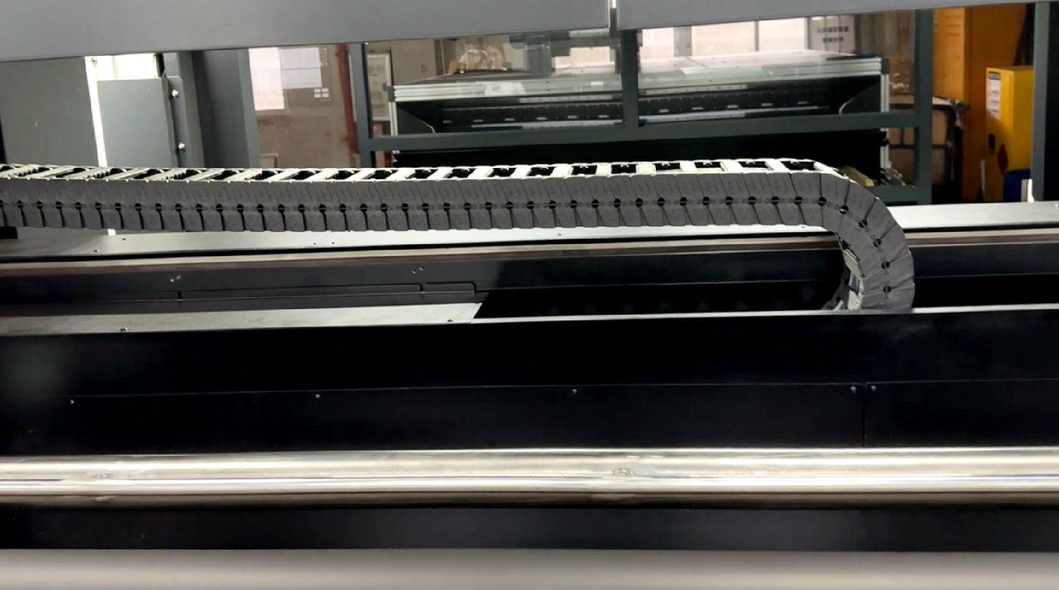 如何判斷(duan)數碼印花機(jī)的導軌是否(fǒu)需要更換？